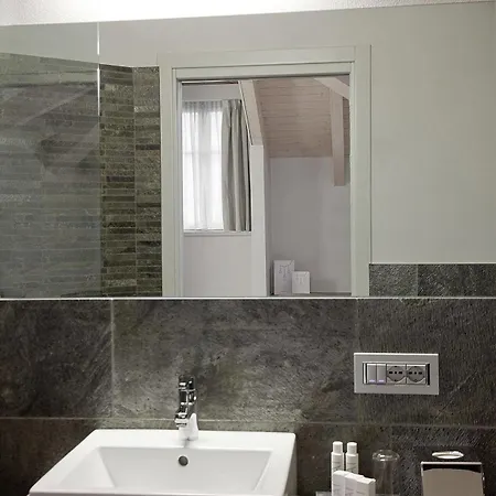 Hotel Di Varese Esterno foto