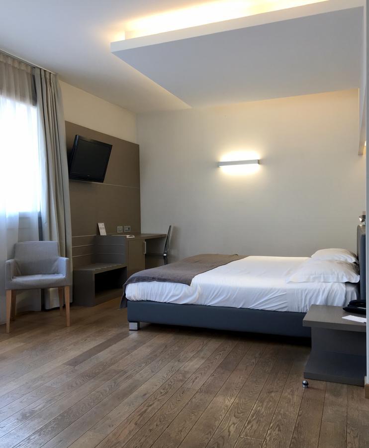 Hotel Di Varese
