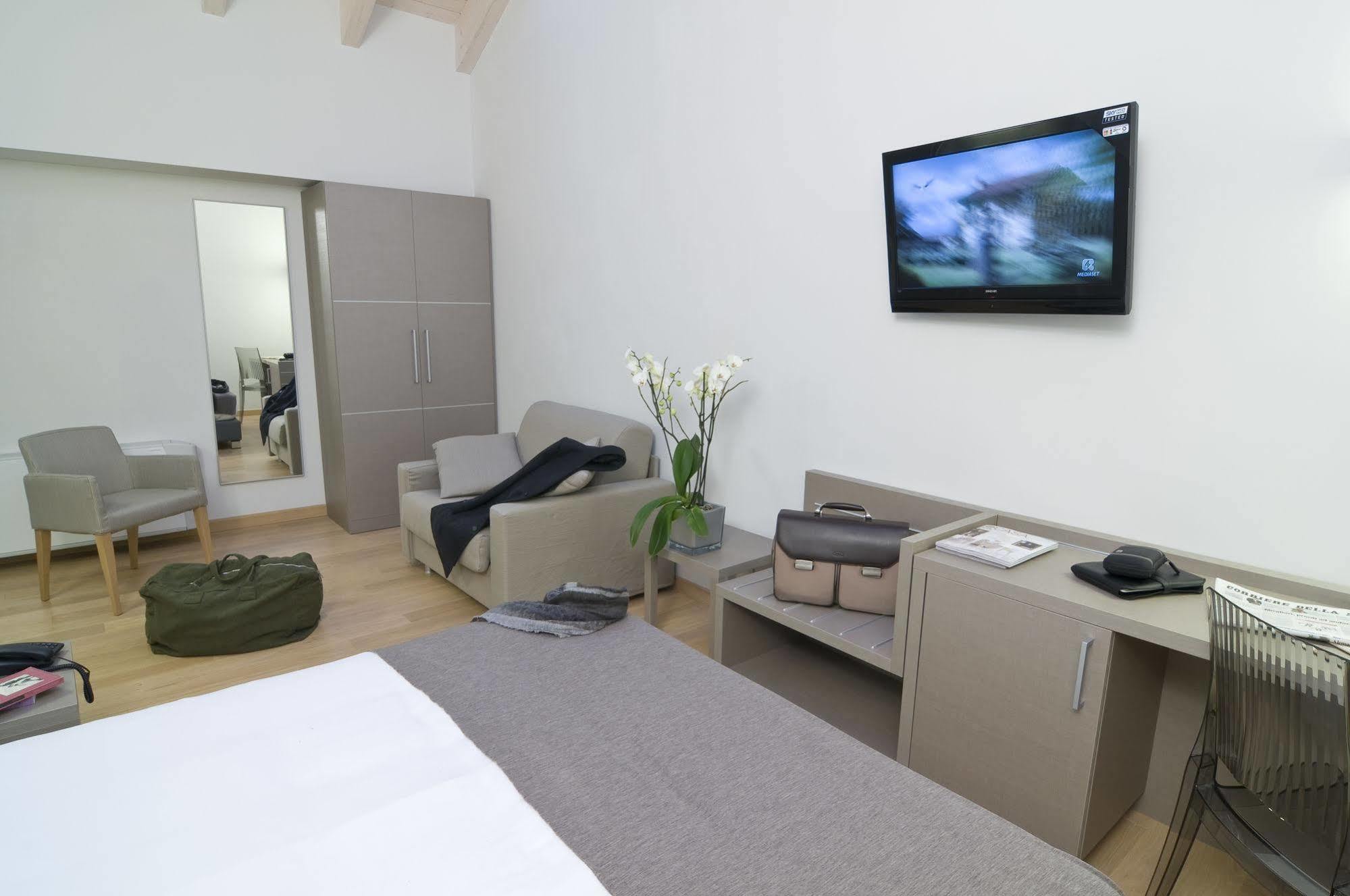 Hotel Di 4*